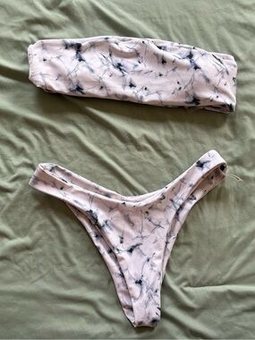White and gray marbled bandeau bikini set